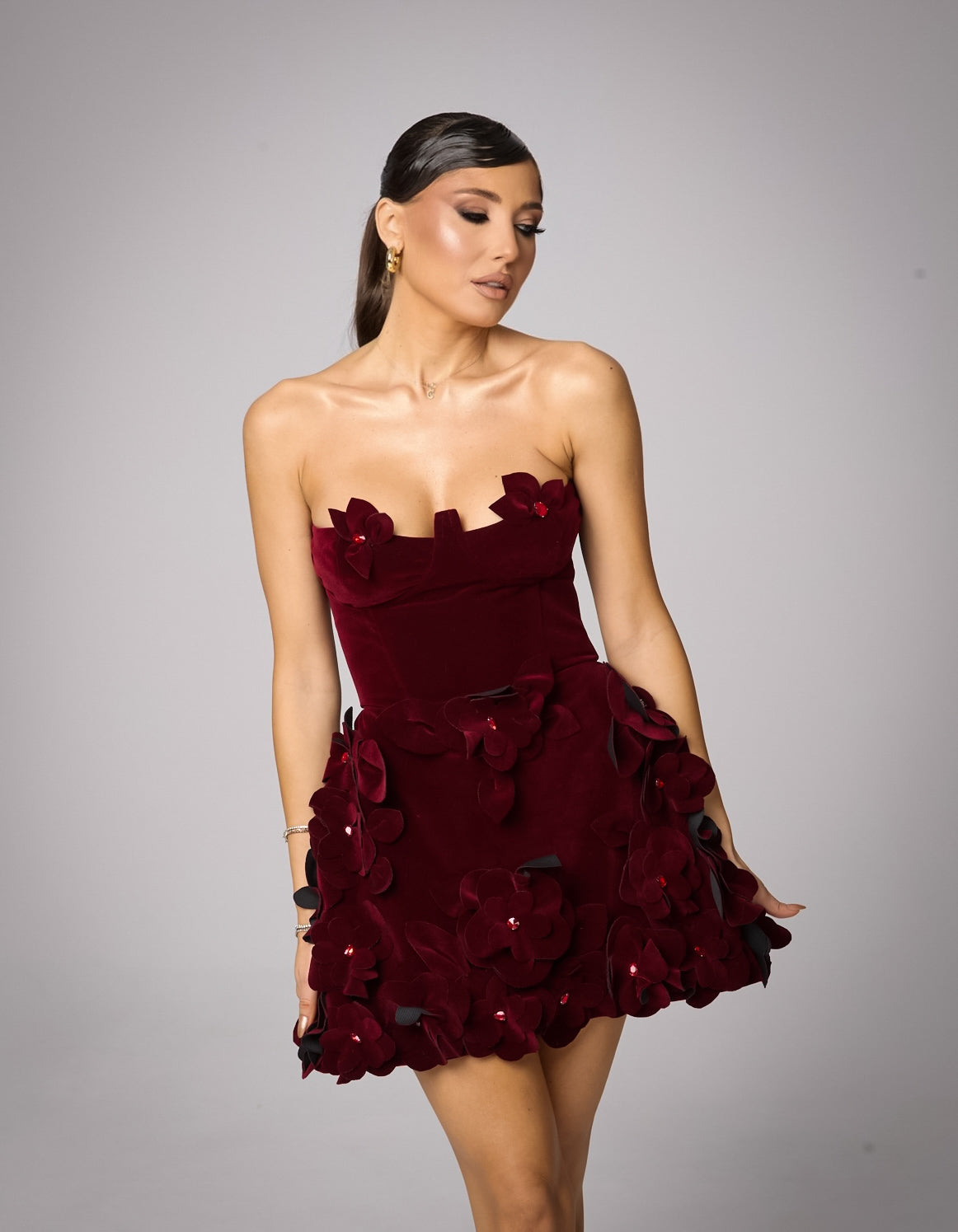 Rochie Mini din Catifea cu Aplicatii Florale, Scarlet Bloom