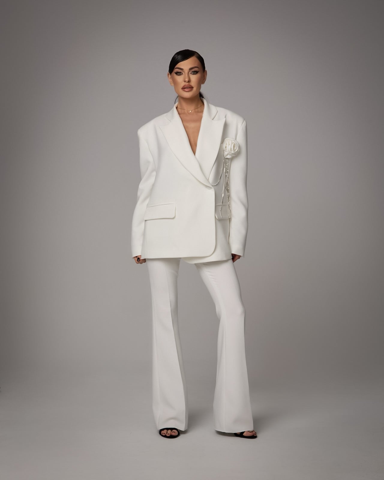 Costum cu Sacou Oversized si Pantaloni Evazati, Ethereal White