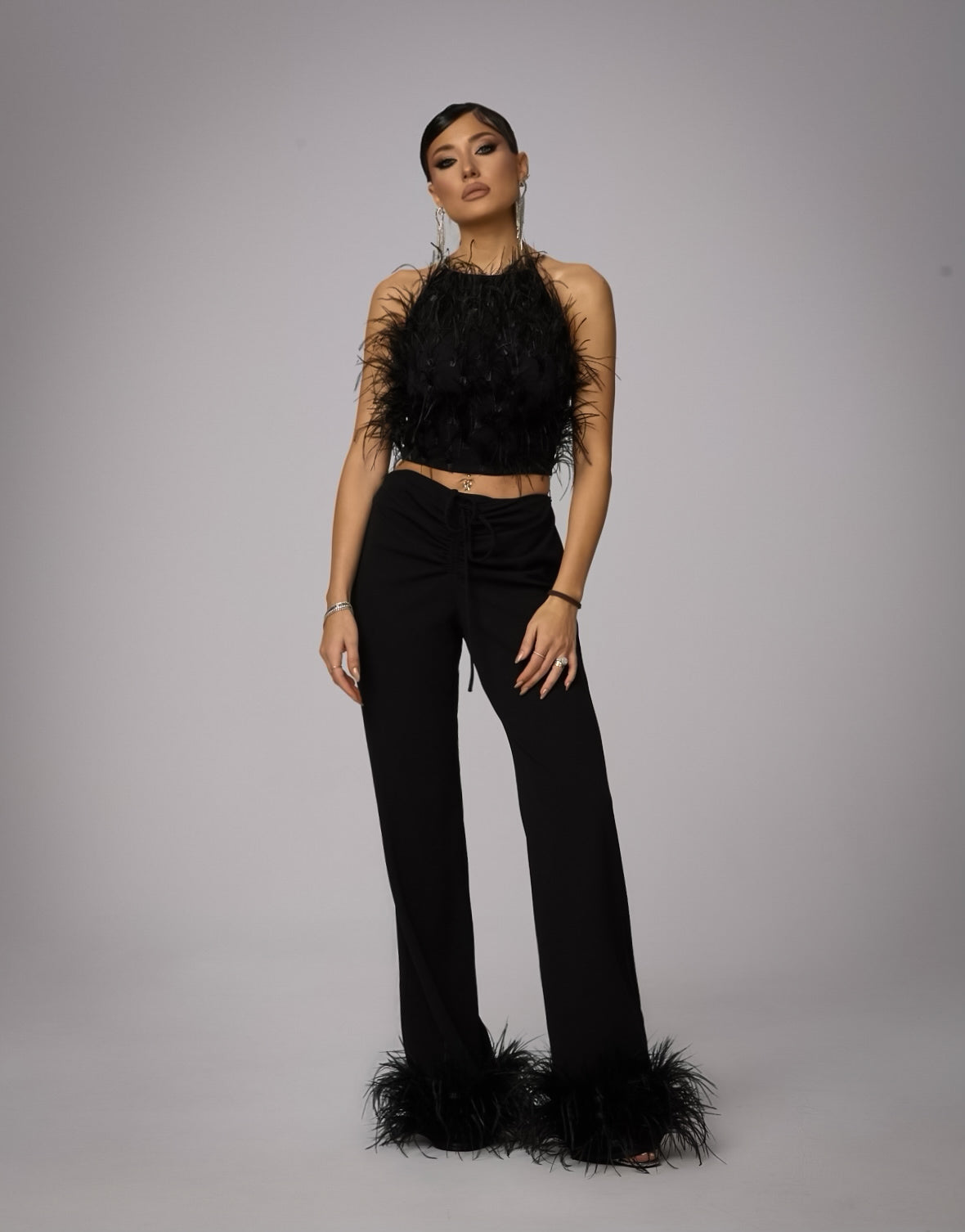 Compleu Top cu Pene si Pantaloni Lungi cu Pene, Noir Feather
