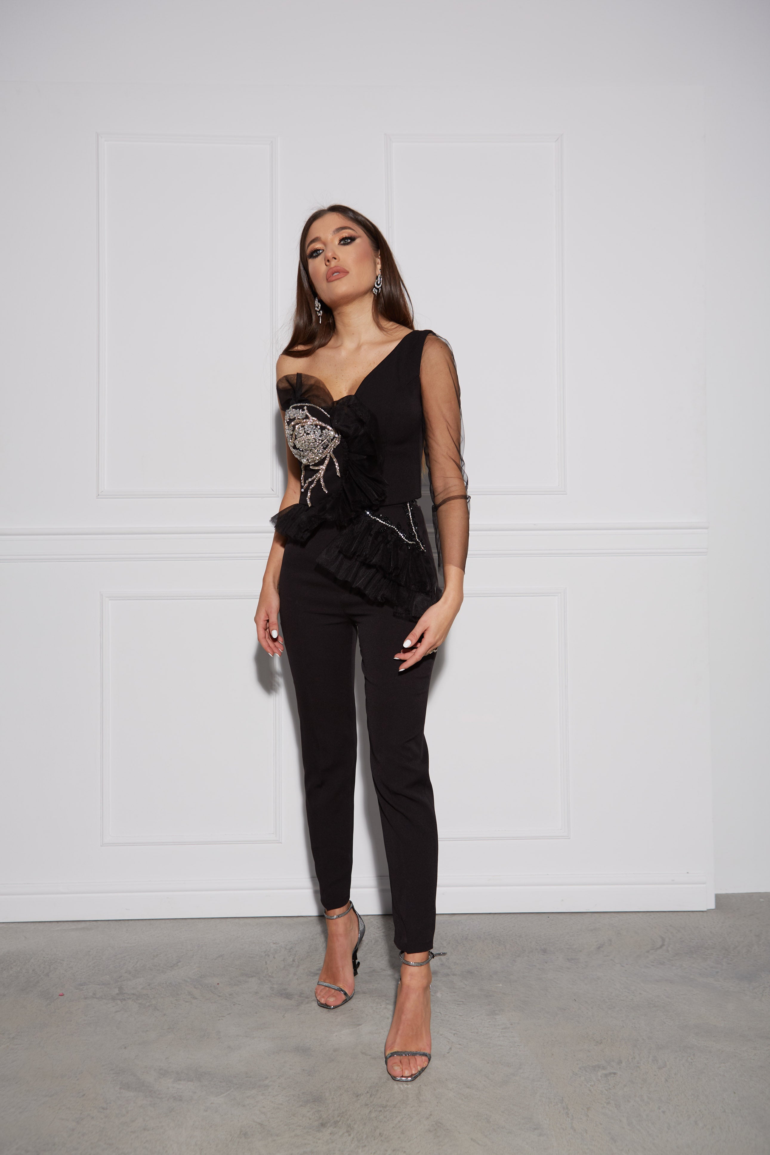 Compleu cu Top Asimetric din Tulle si Pantaloni Conici, Fantasy