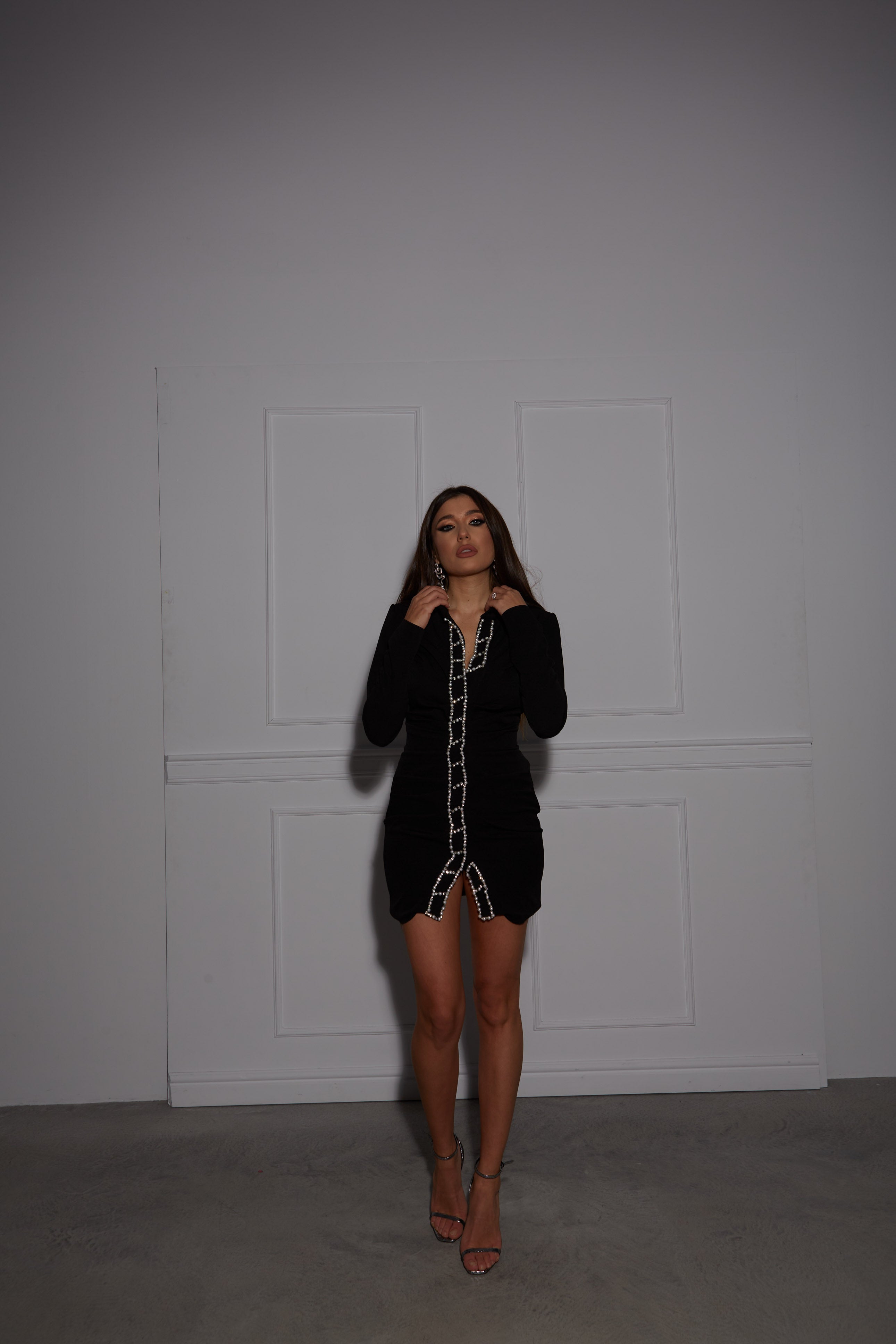 Rochie Mini cu Guler Accentuat si Aplicatii cu Perle, Marie