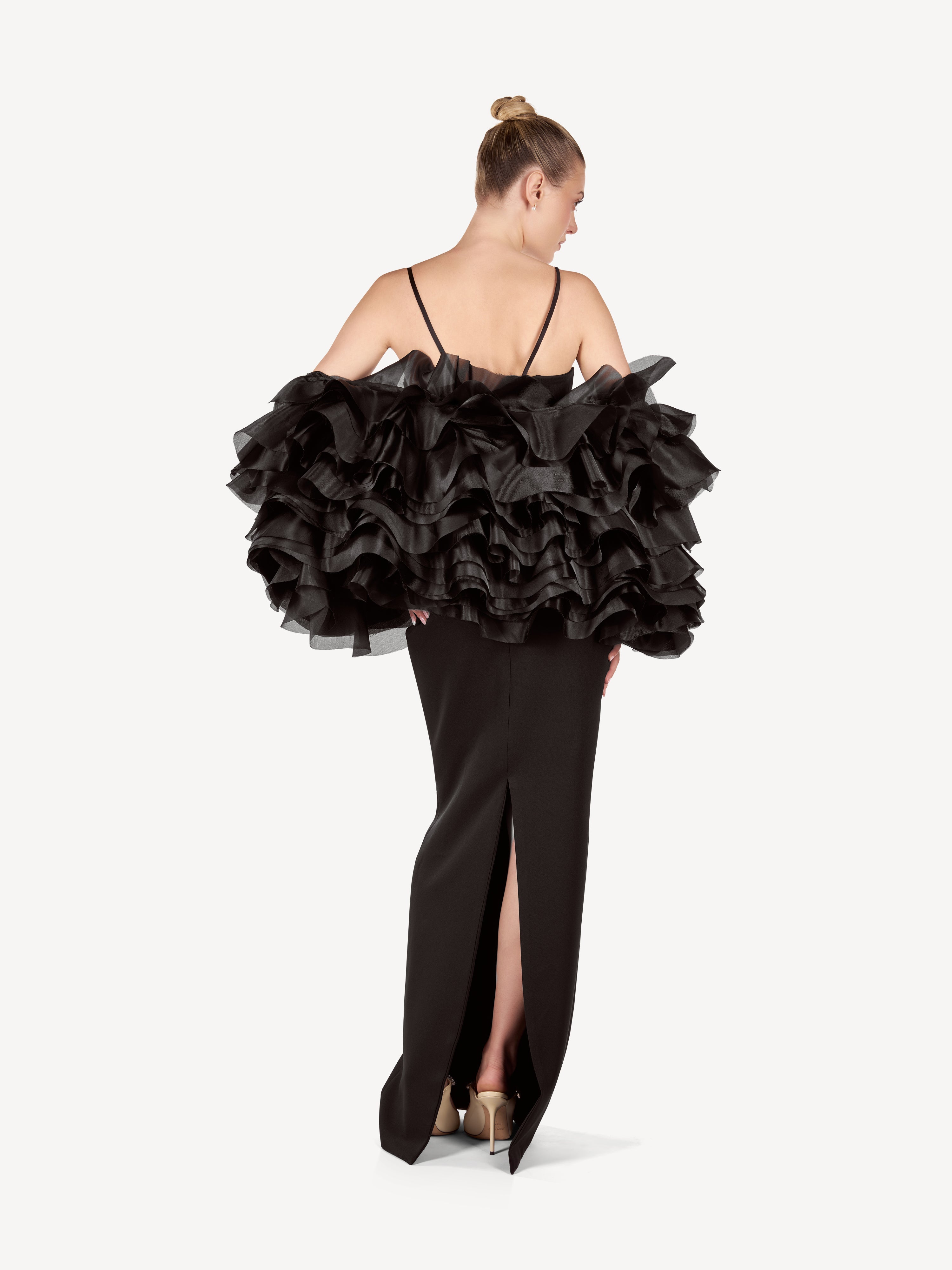 Rochie Maxi cu Aplicatii din Cristale si Maneci din Organza, Stella Noire