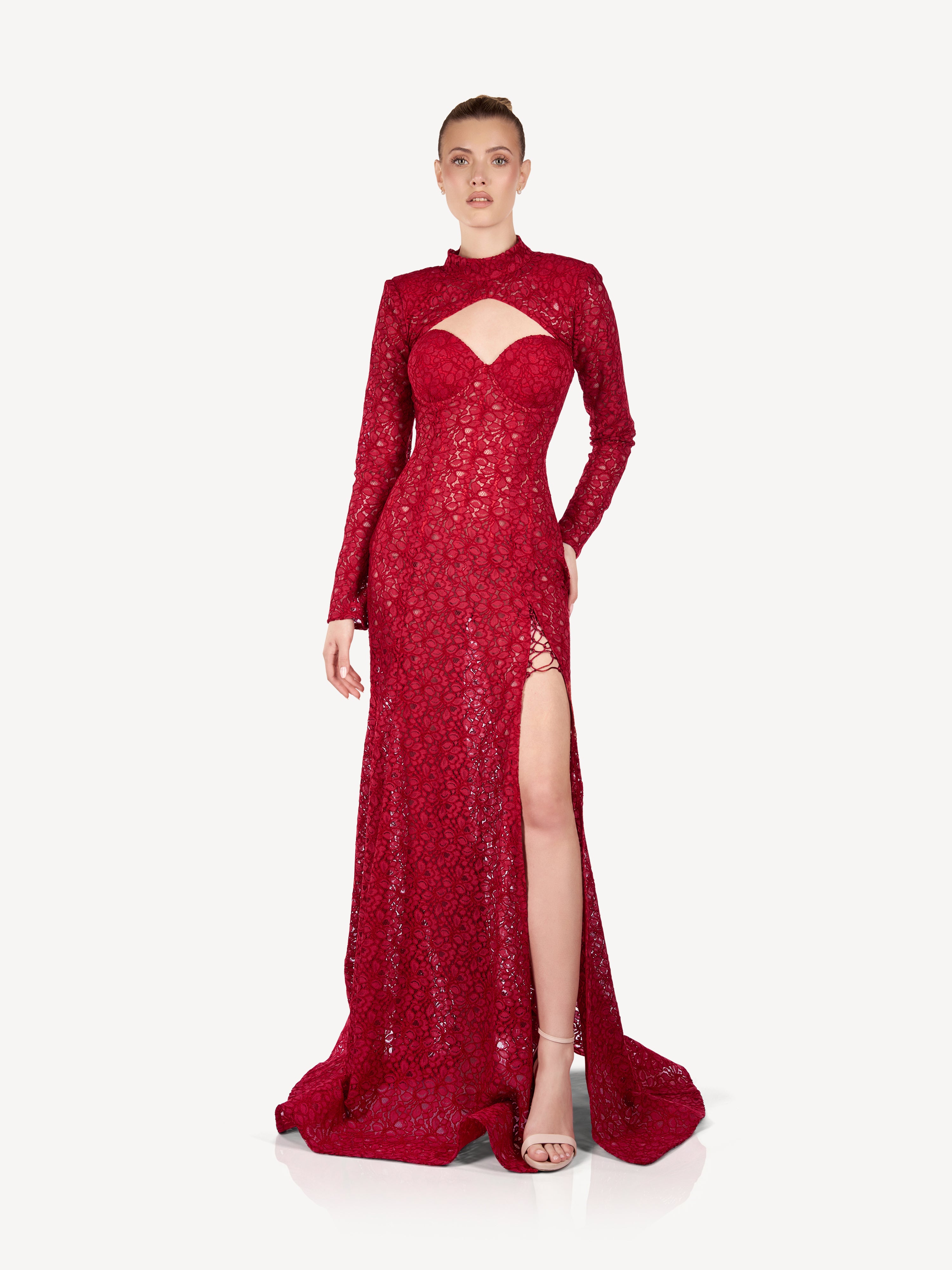 Rochie Maxi din Dantela cu Guler Inalt si Slit Frontal, Scarlett Rouge