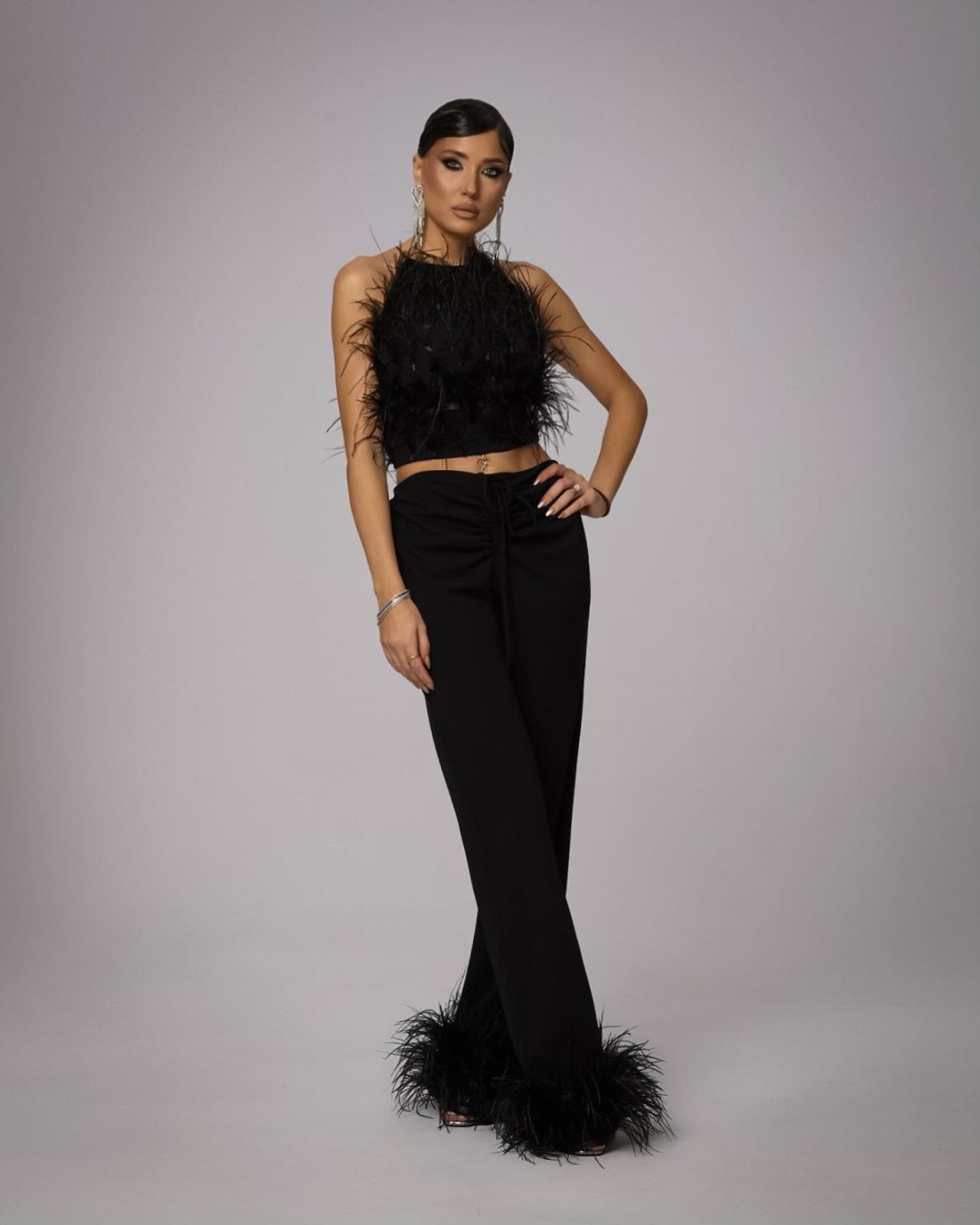 Compleu Top cu Pene si Pantaloni Lungi cu Pene, Noir Feather