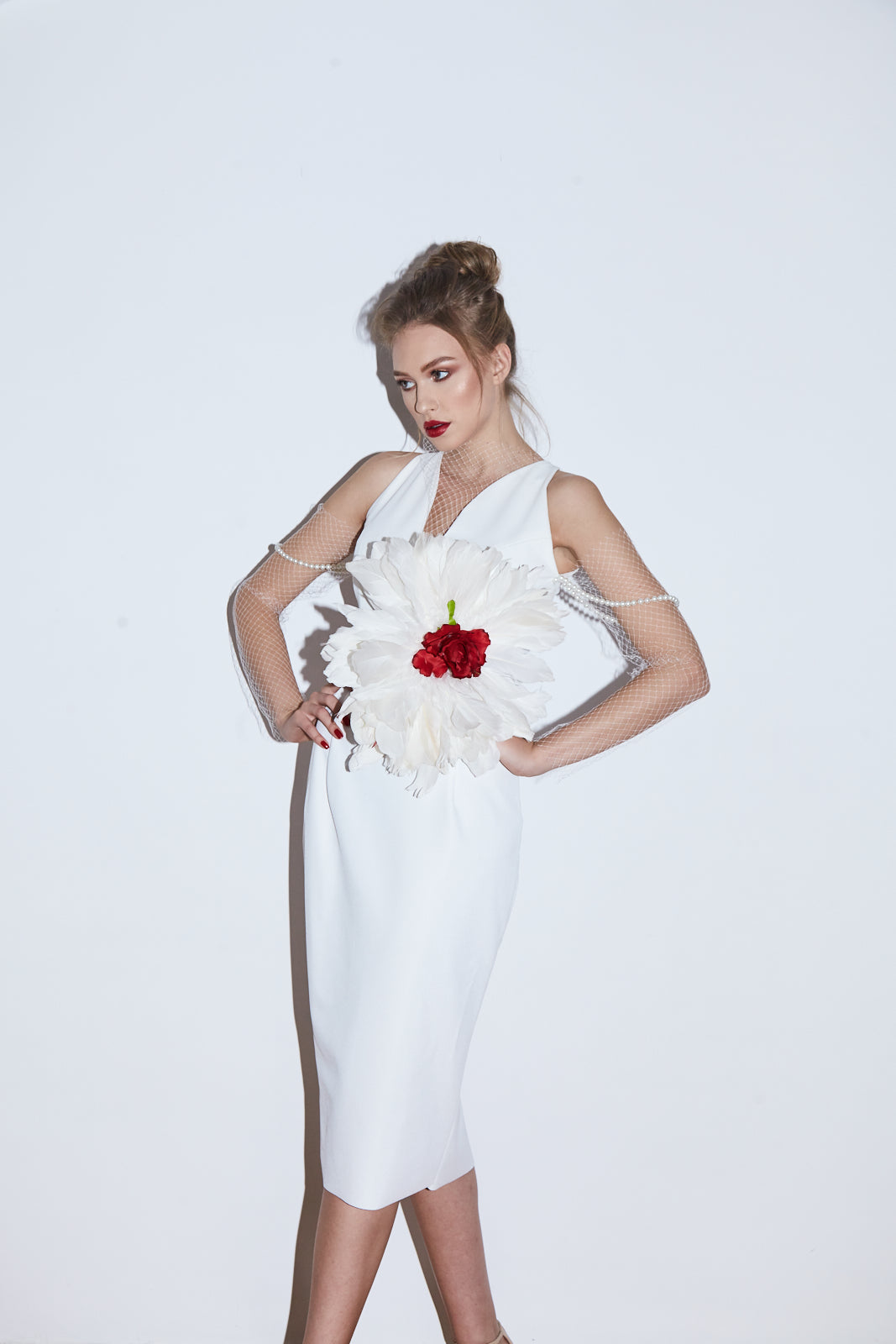 Rochie Midi cu Aplicatie Florala din Pene, Red Rose