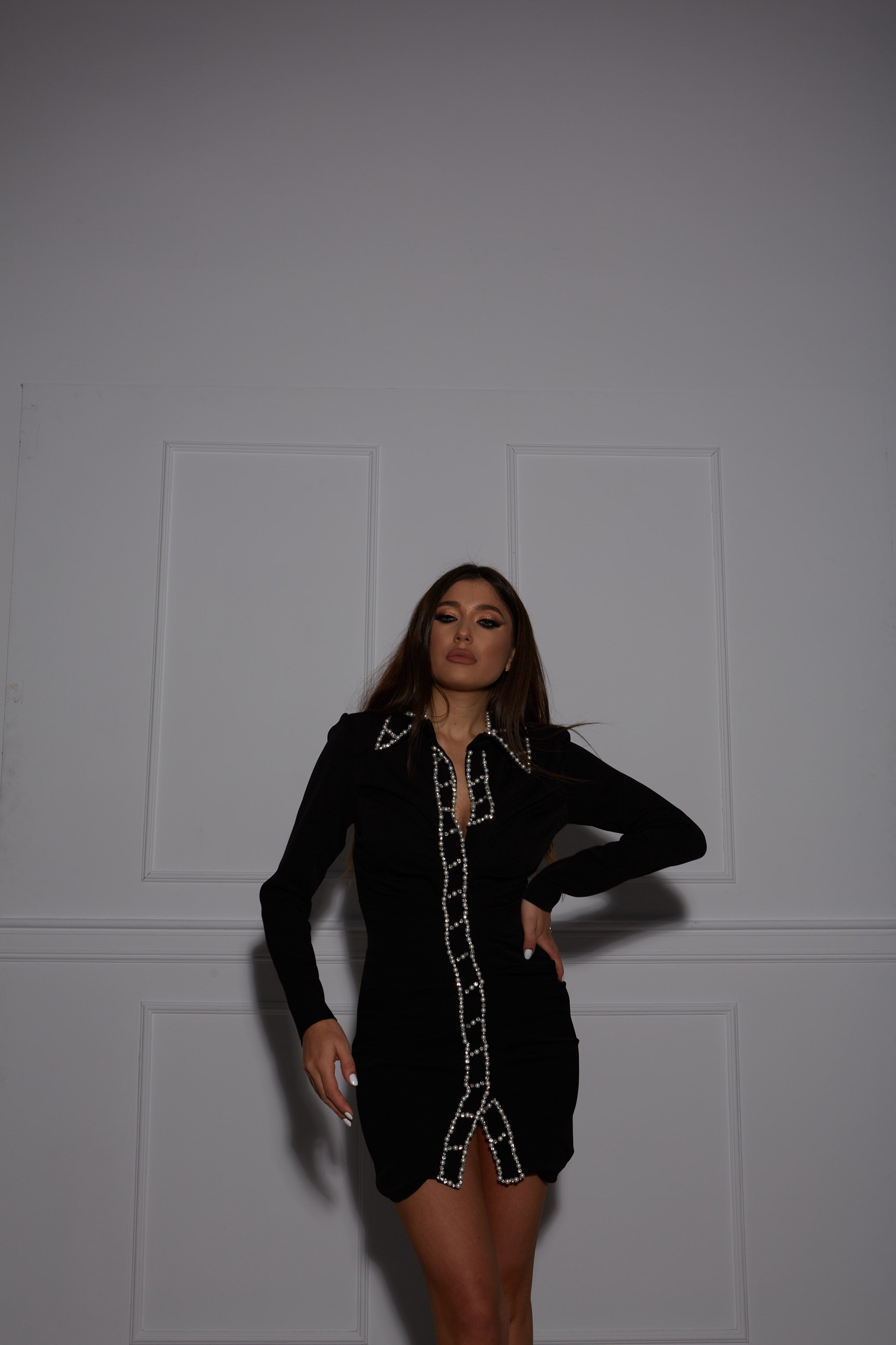 Rochie Mini cu Guler Accentuat si Aplicatii cu Perle, Marie