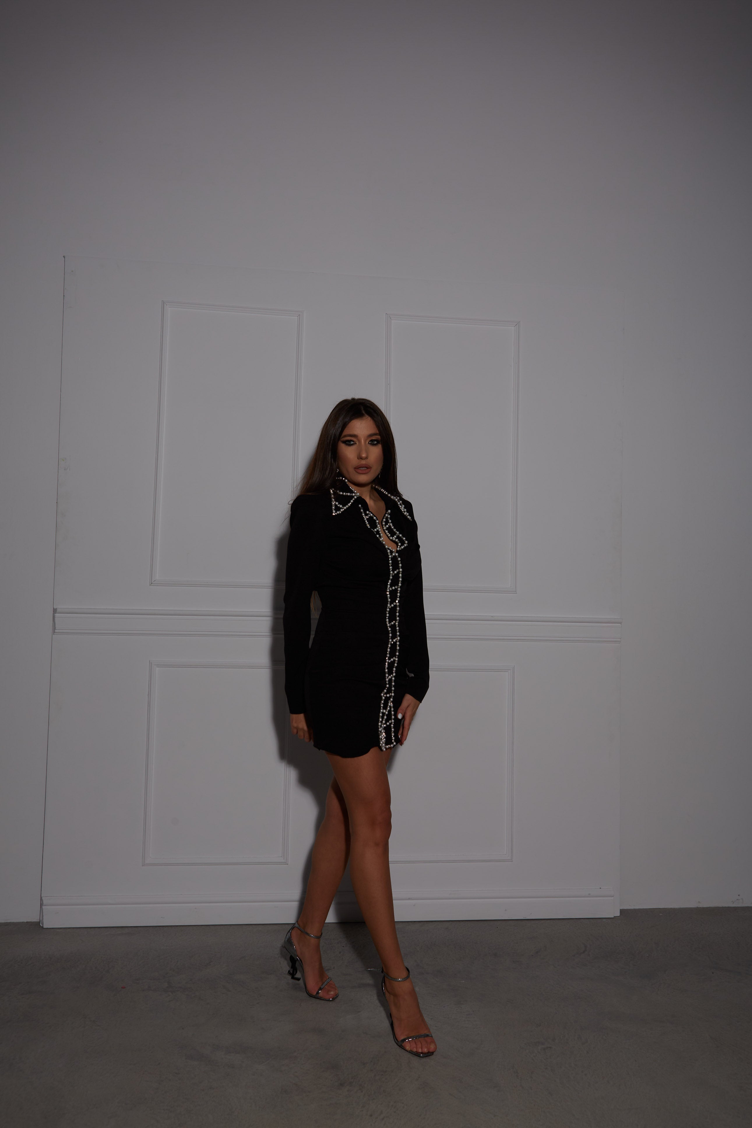 Rochie Mini cu Guler Accentuat si Aplicatii cu Perle, Marie