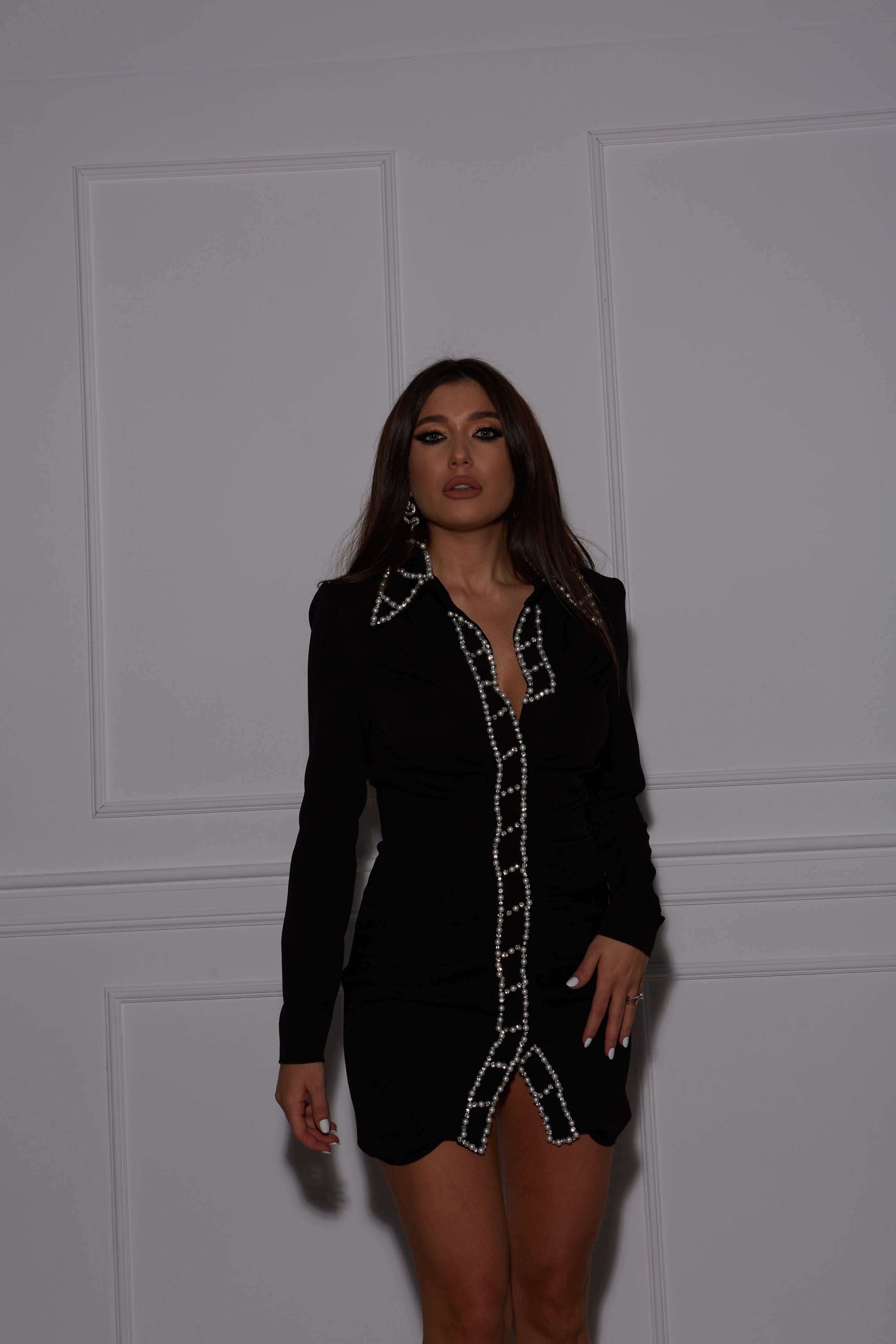Rochie Mini cu Guler Accentuat si Aplicatii cu Perle, Marie